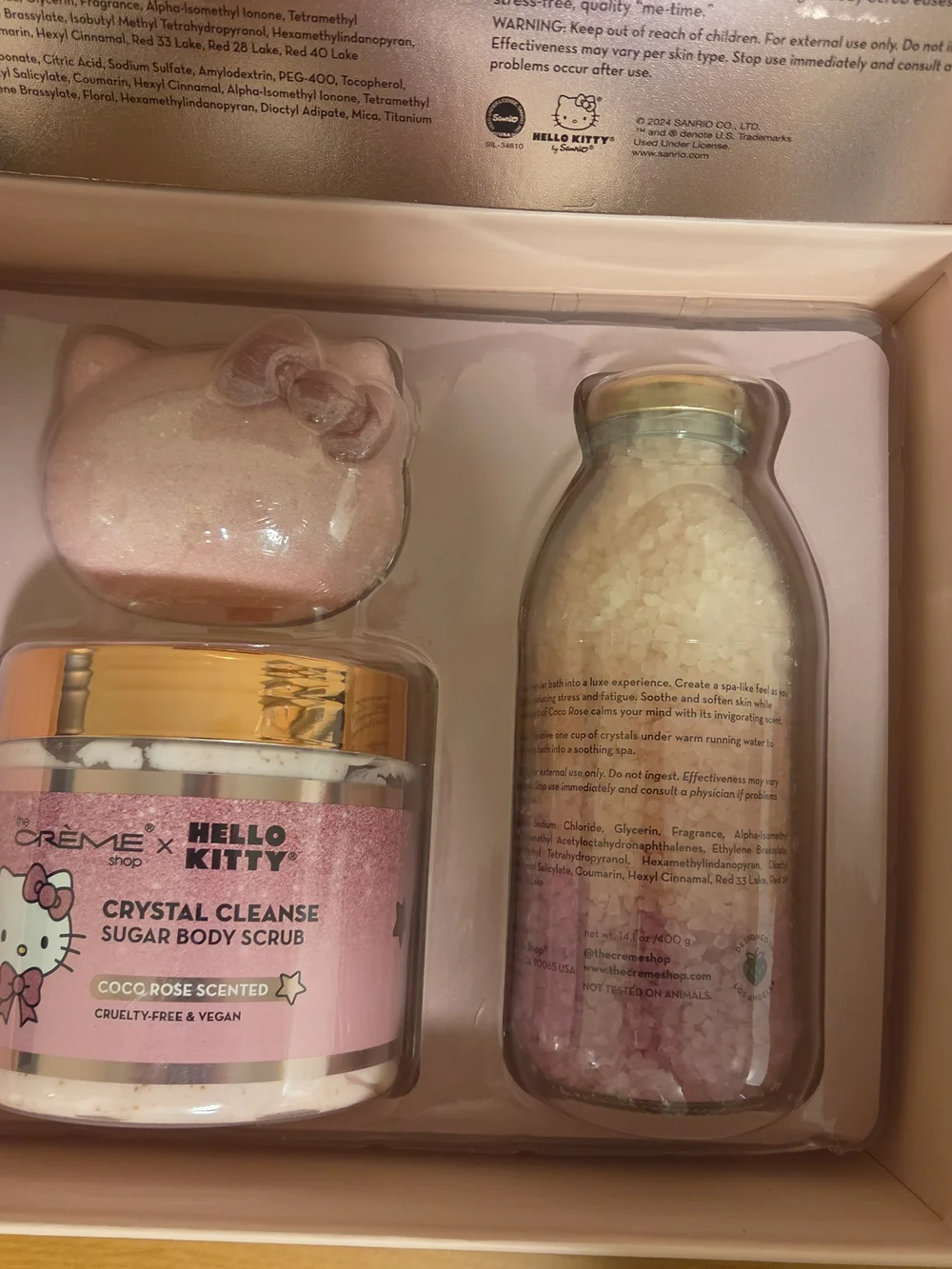 LOVELY LUXURY HELLO KITTY SET
